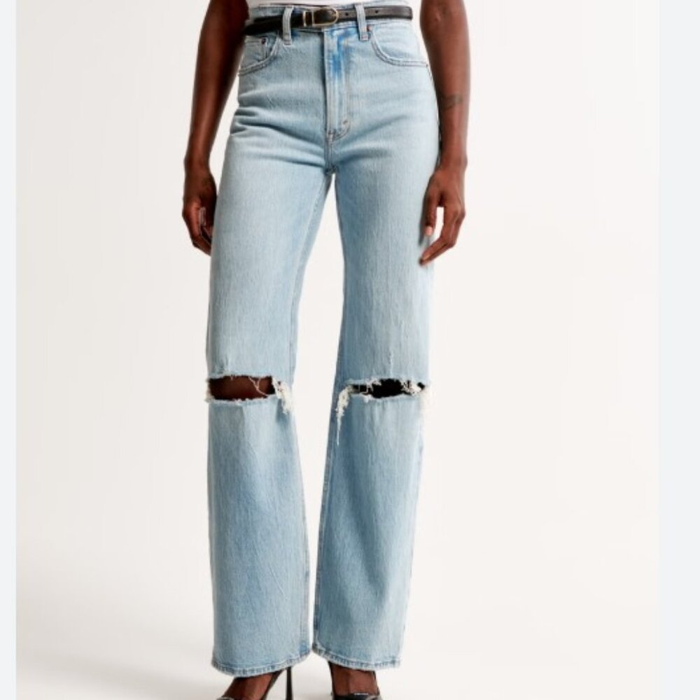 Abercrombie High Rise 90s Relaxed Jean, light ripped wash, size 25